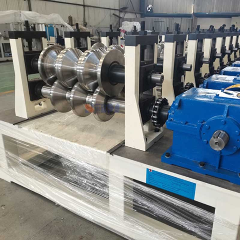 highway guardrail roll forming machine