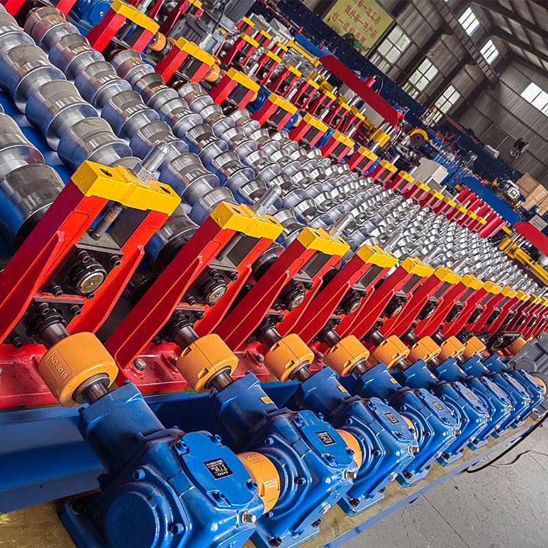 roof panel forming machine