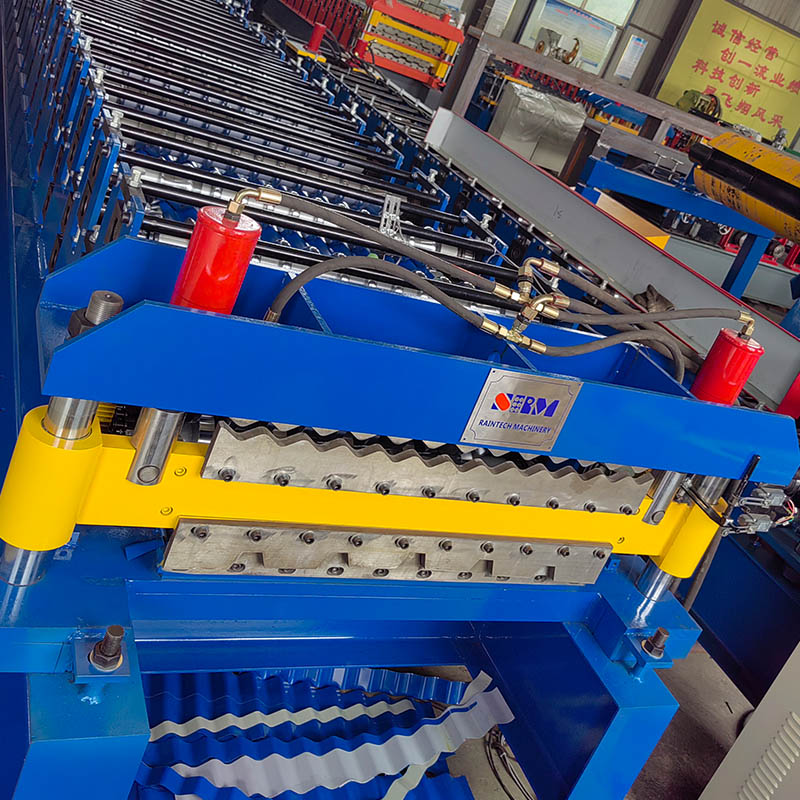 roof panel forming machine
